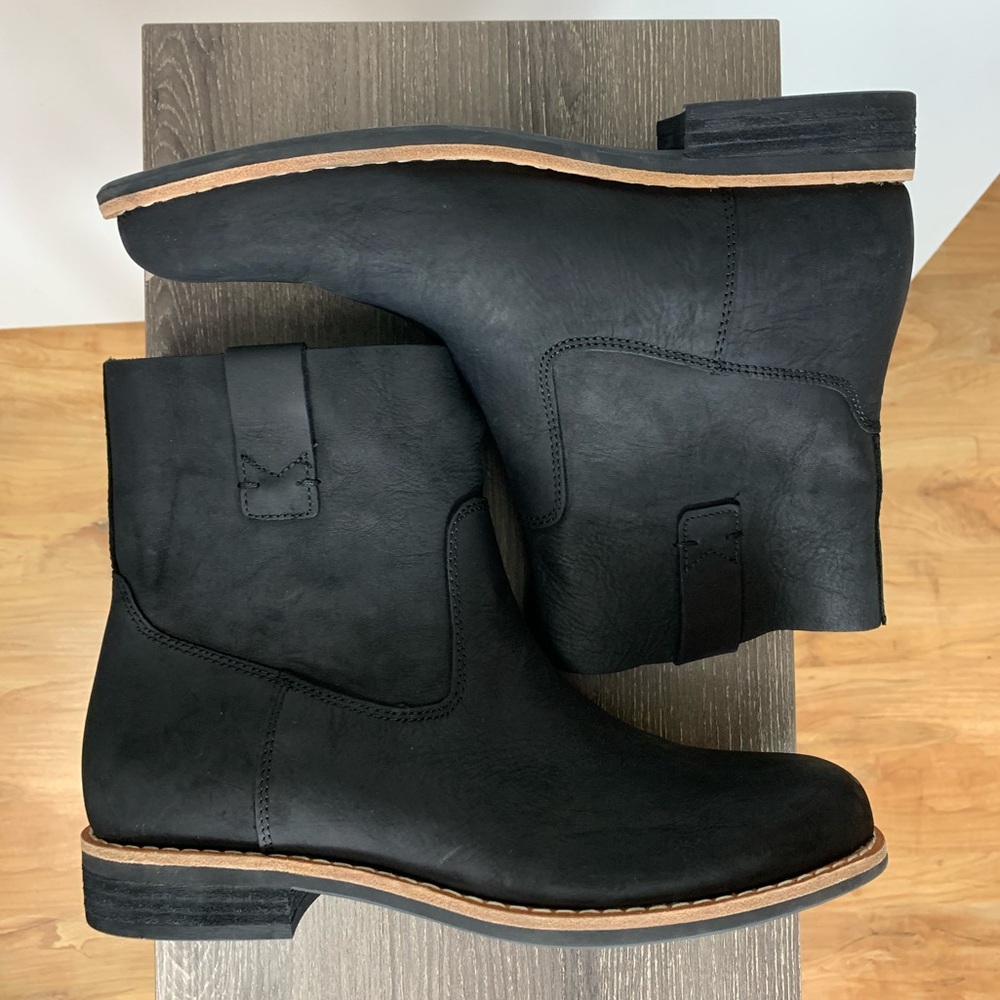 ROOTS Canada Women’s THE SHORTY BOOT Size 10 Black Nubuck Leather Minimalist - Picture 4 of 16